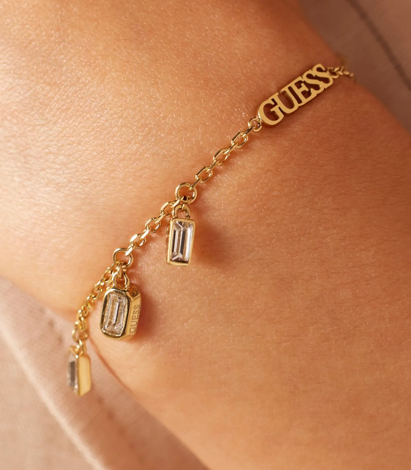GUESS Armband Staal 19 cm - Goudkleurig white Discount