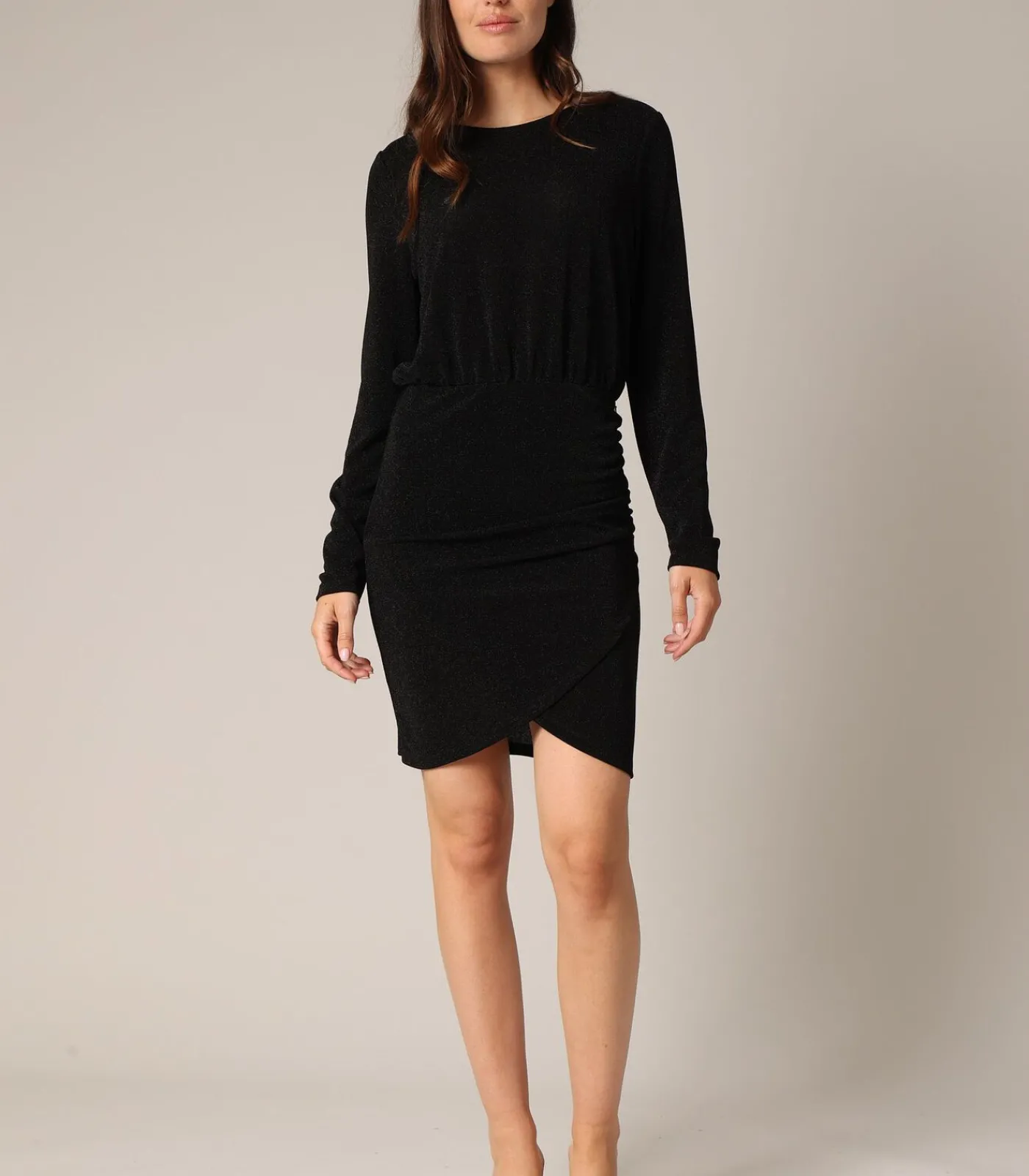 Deeluxe DORISSA - Korte gedrapeerde jurk van glinsterend mesh black Best