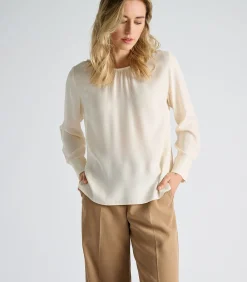 Marie Méro Ecru bloes met ronde hals en plooien vooraan creme Outlet