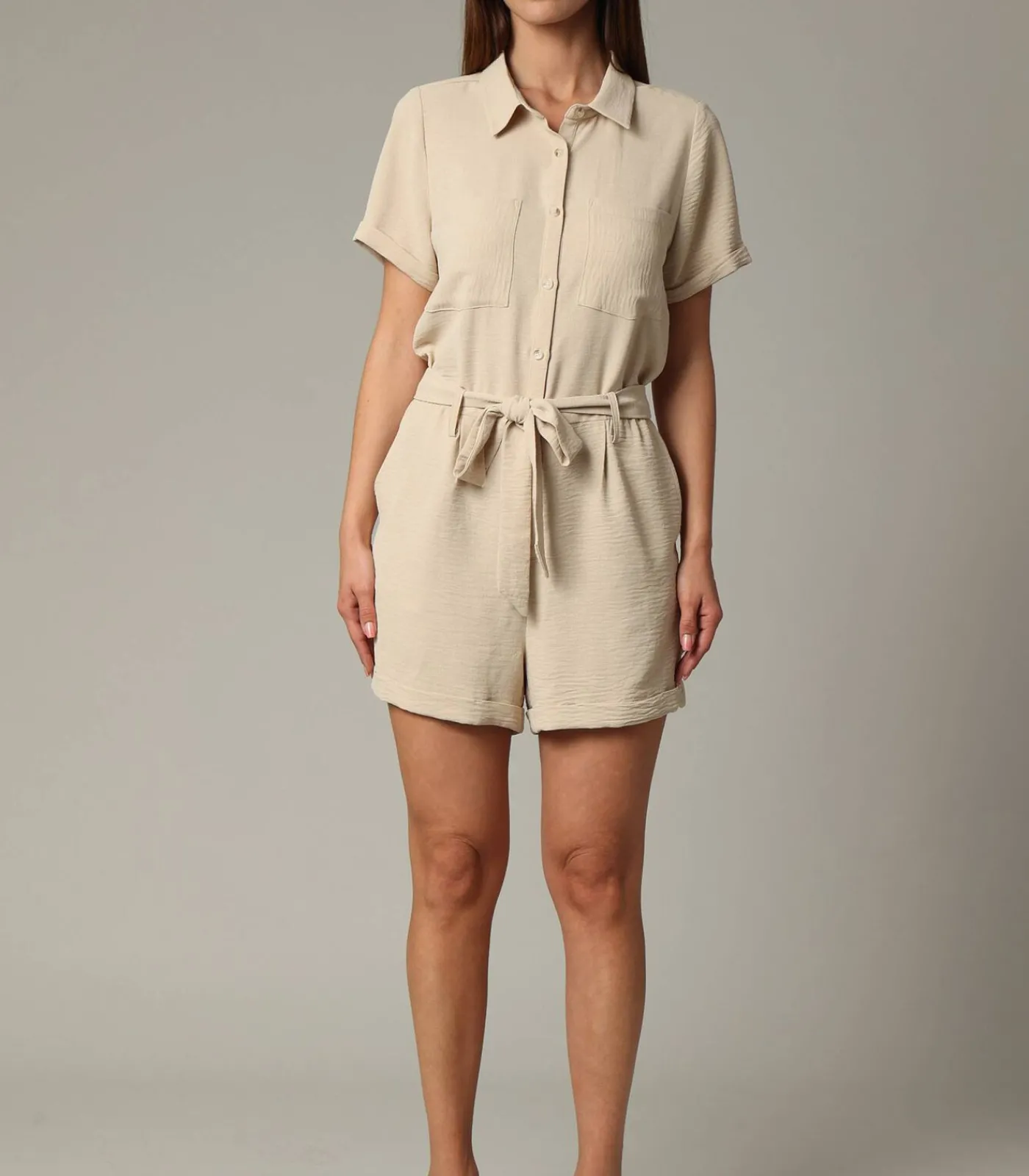 Deeluxe FLINE - Korte jumpsuit met overhemdkraag en strikceintuur lightBeige New