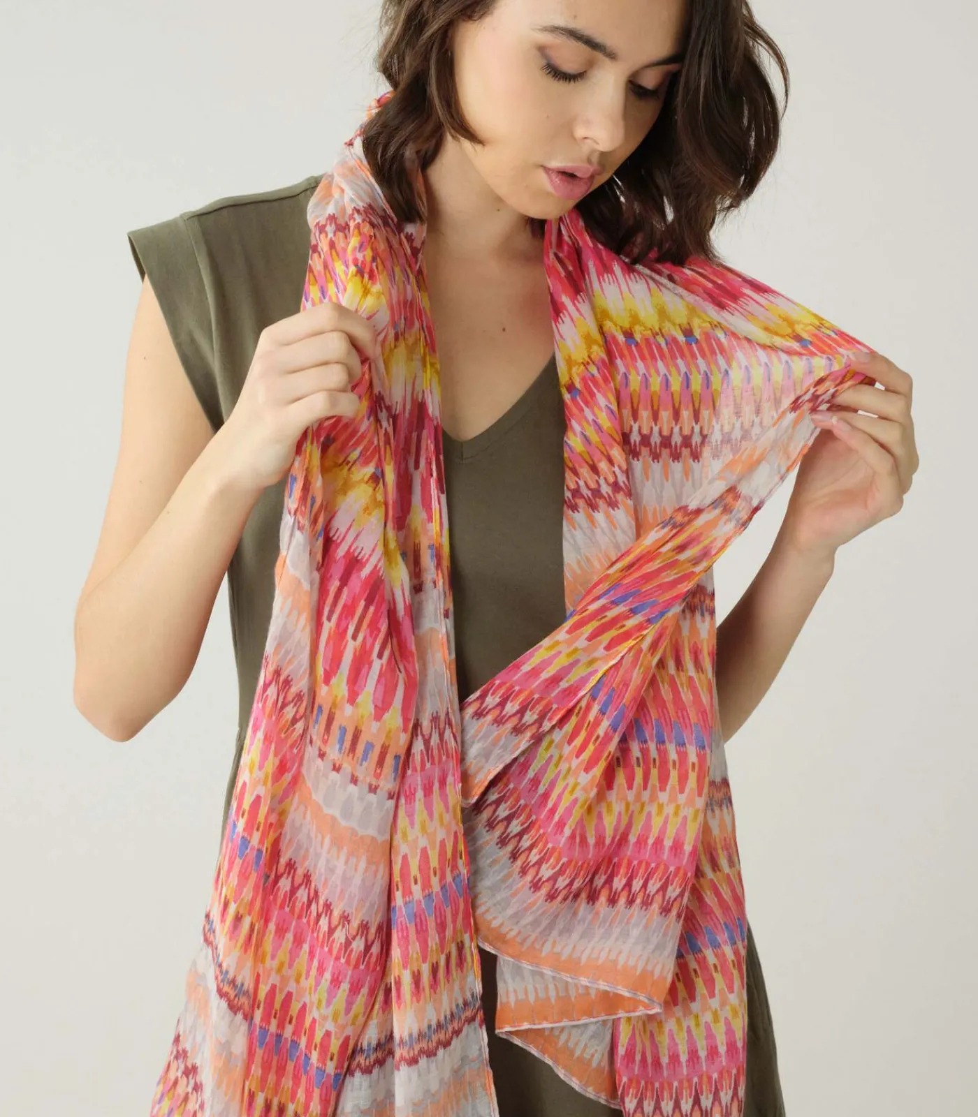 Deeluxe FRANCISCA - Cheche met geometrische patronen pink