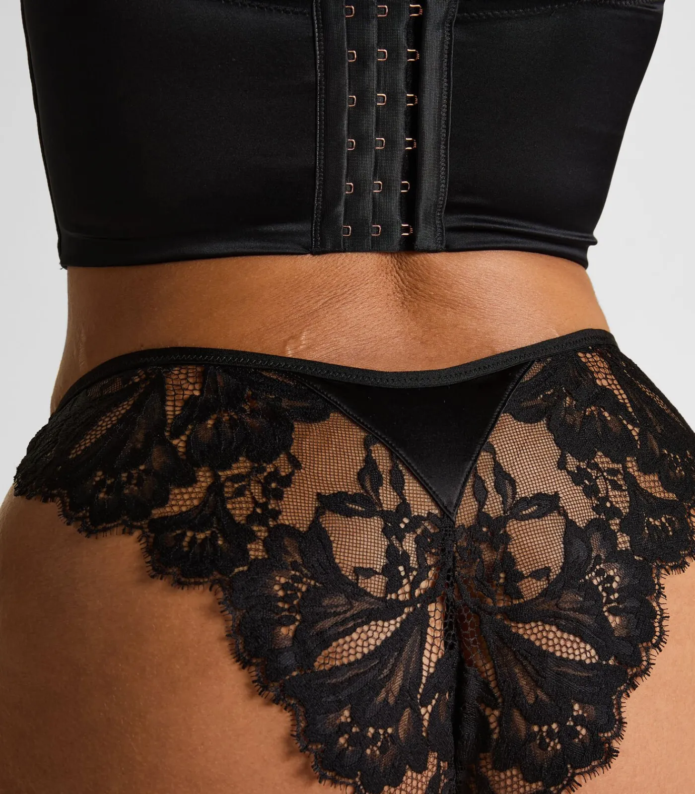 Hunkemöller Grace Highleg Brazilian black Clearance
