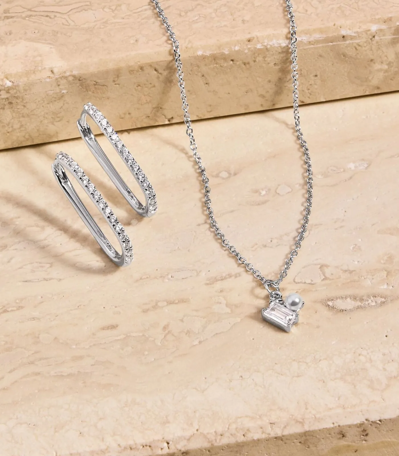 s.Oliver Ketting met hanger voor dames, 925 Sterling zilver, zirkonia synth., schelp parel silver Clearance