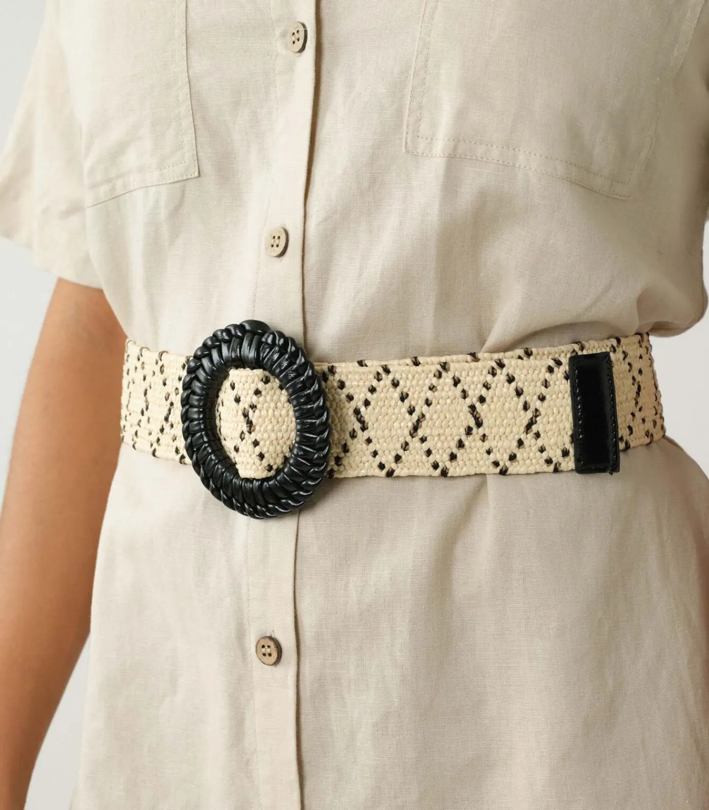 Deeluxe LYSADE - Tweekleurige geometrisch gevlochten riem met decoratieve gesp beige