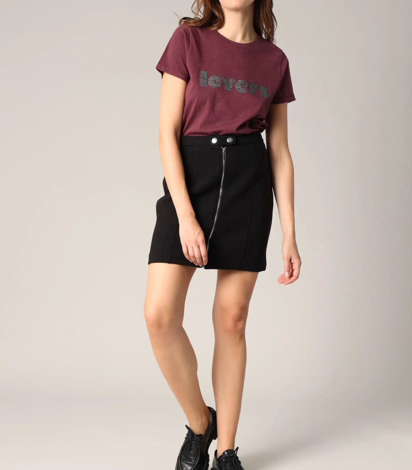 Deeluxe MARVA - Gestructureerde gebreide minirok met ritssluiting, elegante rechte snit black Online
