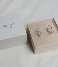 Joidart Middelgrote zilveren Embolic oorbellen silver Clearance