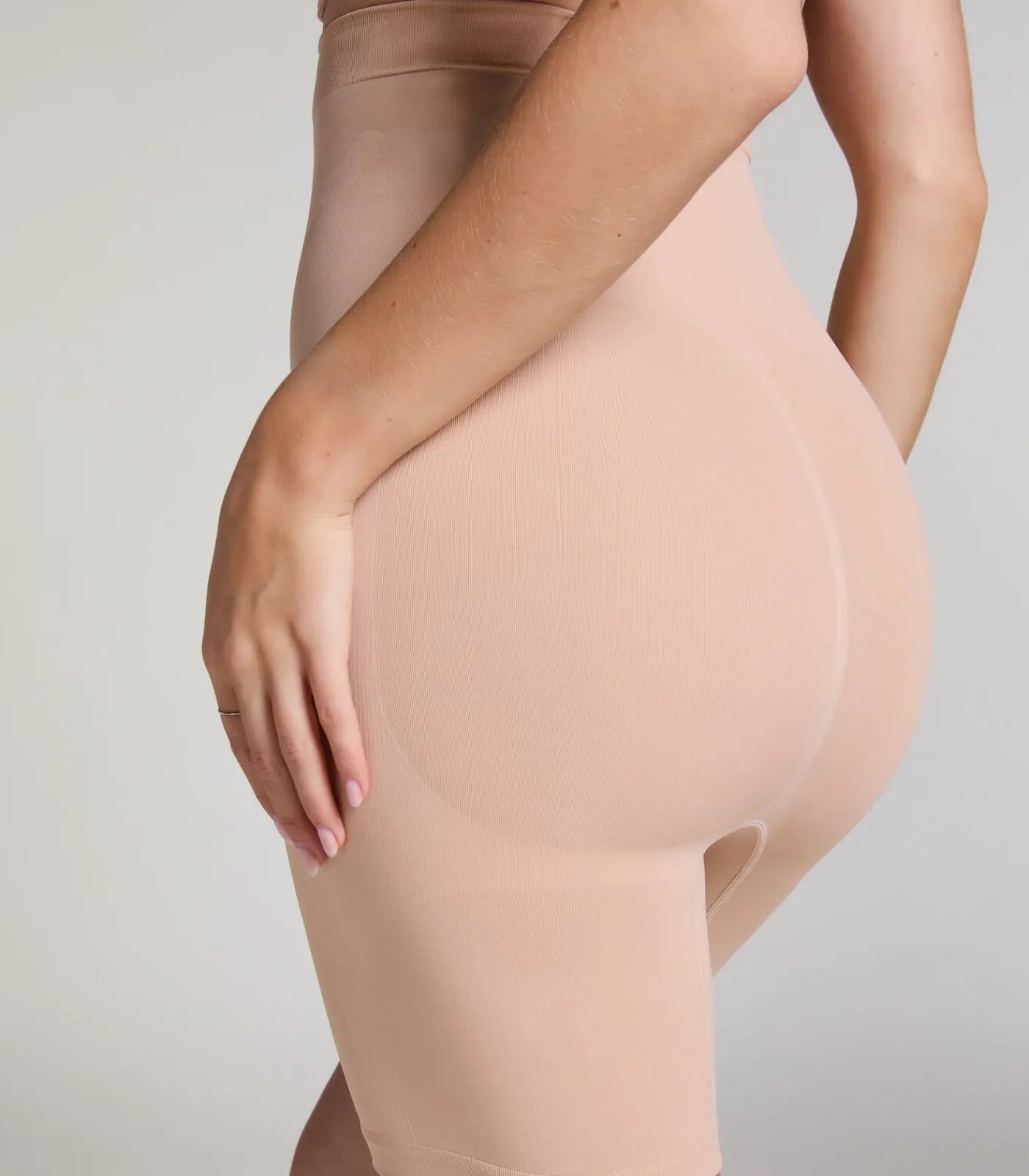 Hunkemöller Naadloze corrigerende Thigh Slimmer beige Online