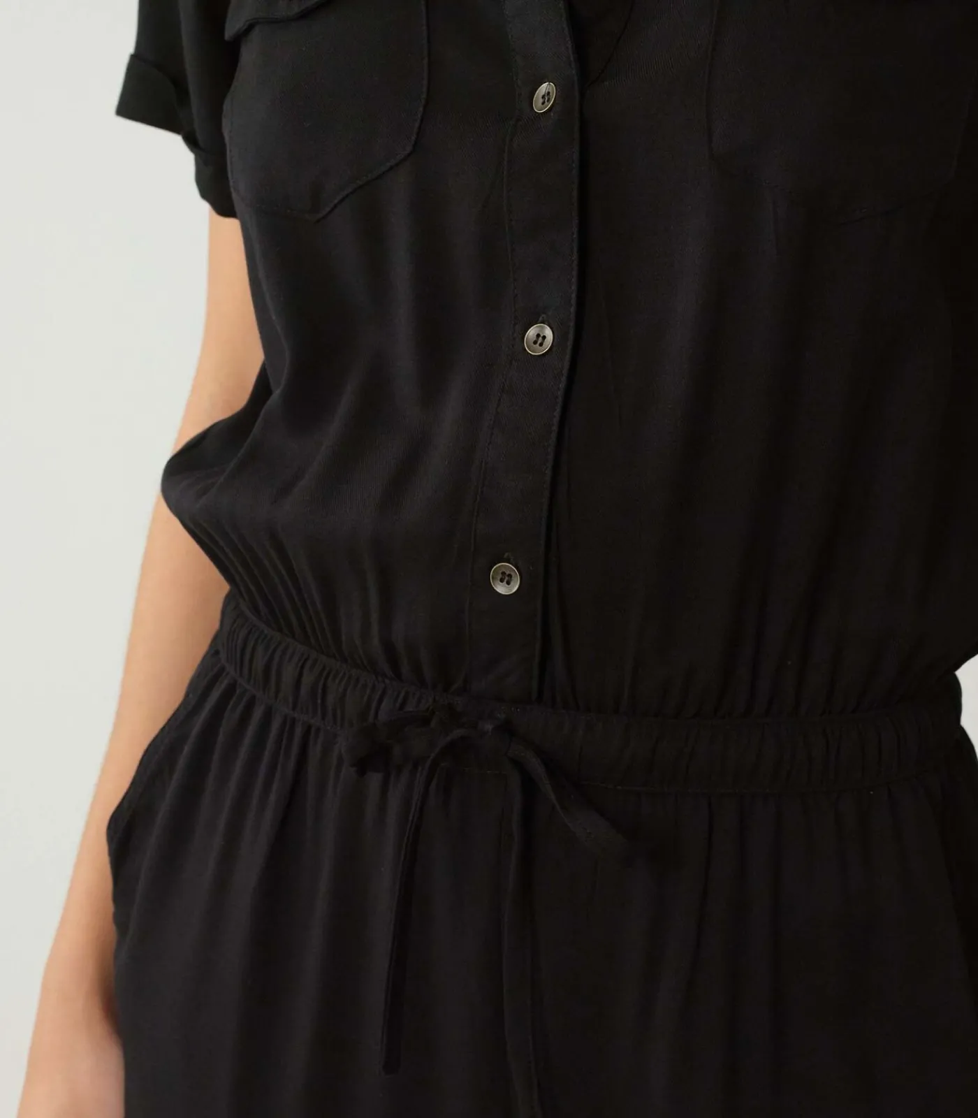 Deeluxe SAVANE - Damesjumpsuit met korte mouwen black Best