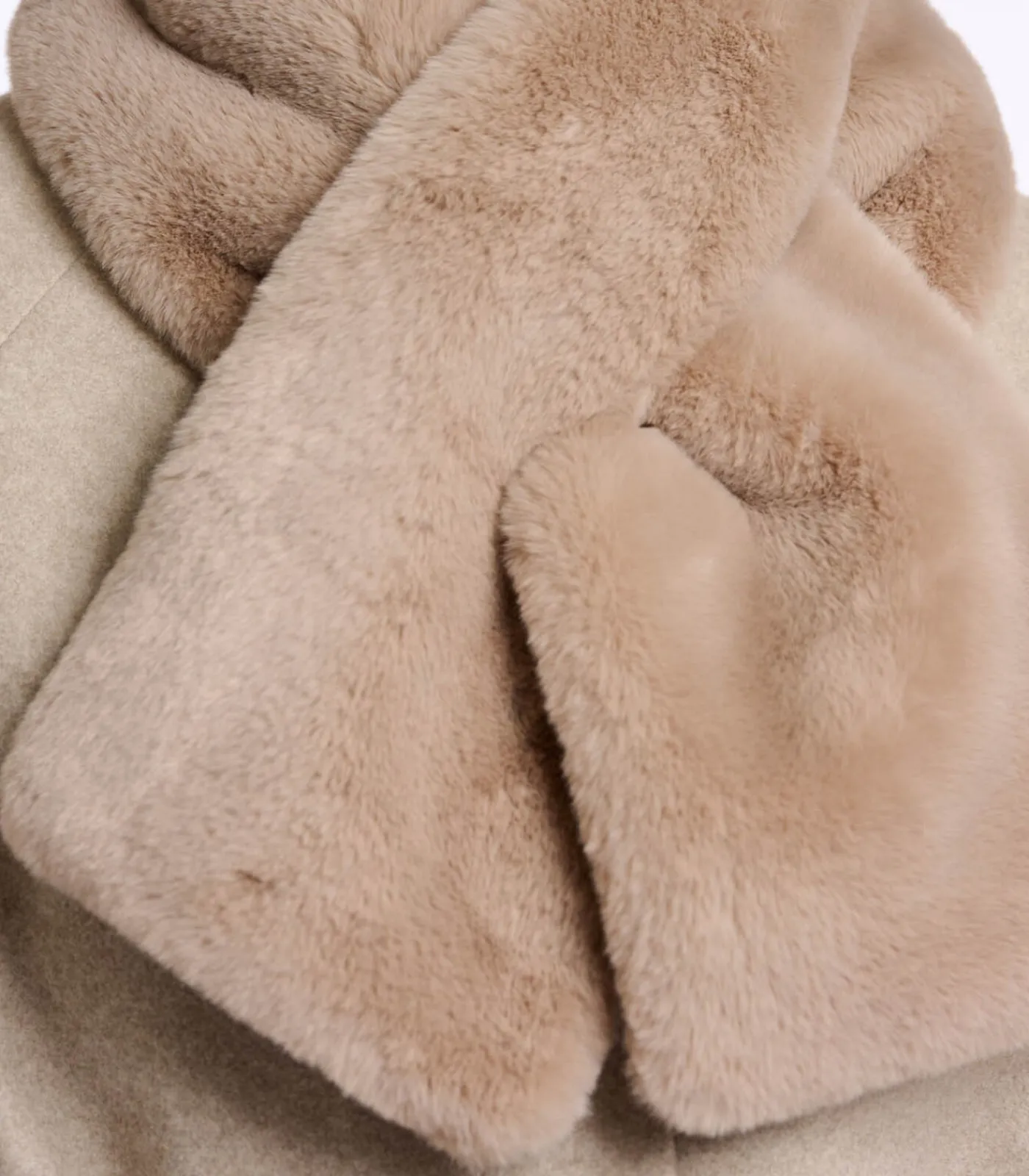 Rino&Pelle Sjaal van imitatiebont Oat OS lightBrown Online