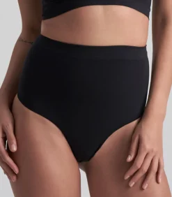 Bye Bra Soft Touch Seamless Mid-Taille String black Best