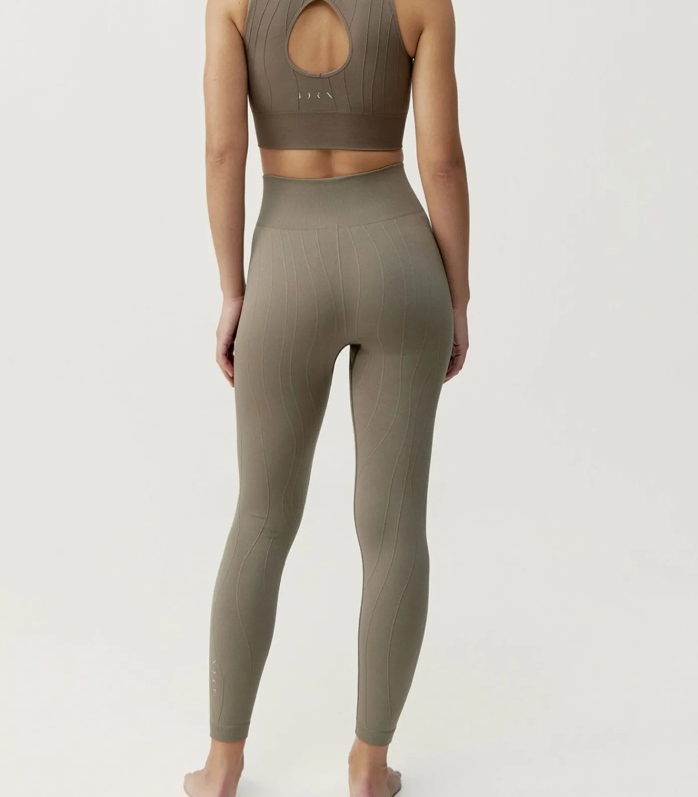 Born Living Yoga Top Dandara brown Outlet