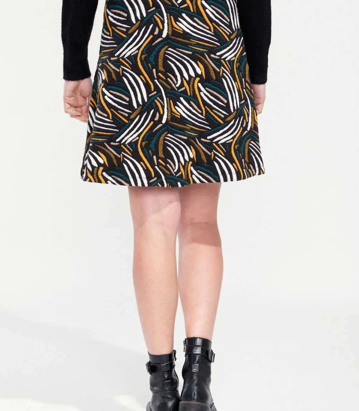La Fiancée Trapeze rok SANIWA black Online