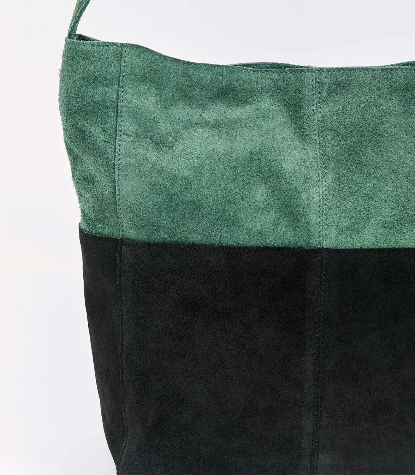 La Fiancée Twee-kleurige suède schoudertas CLOVER darkGreen Best