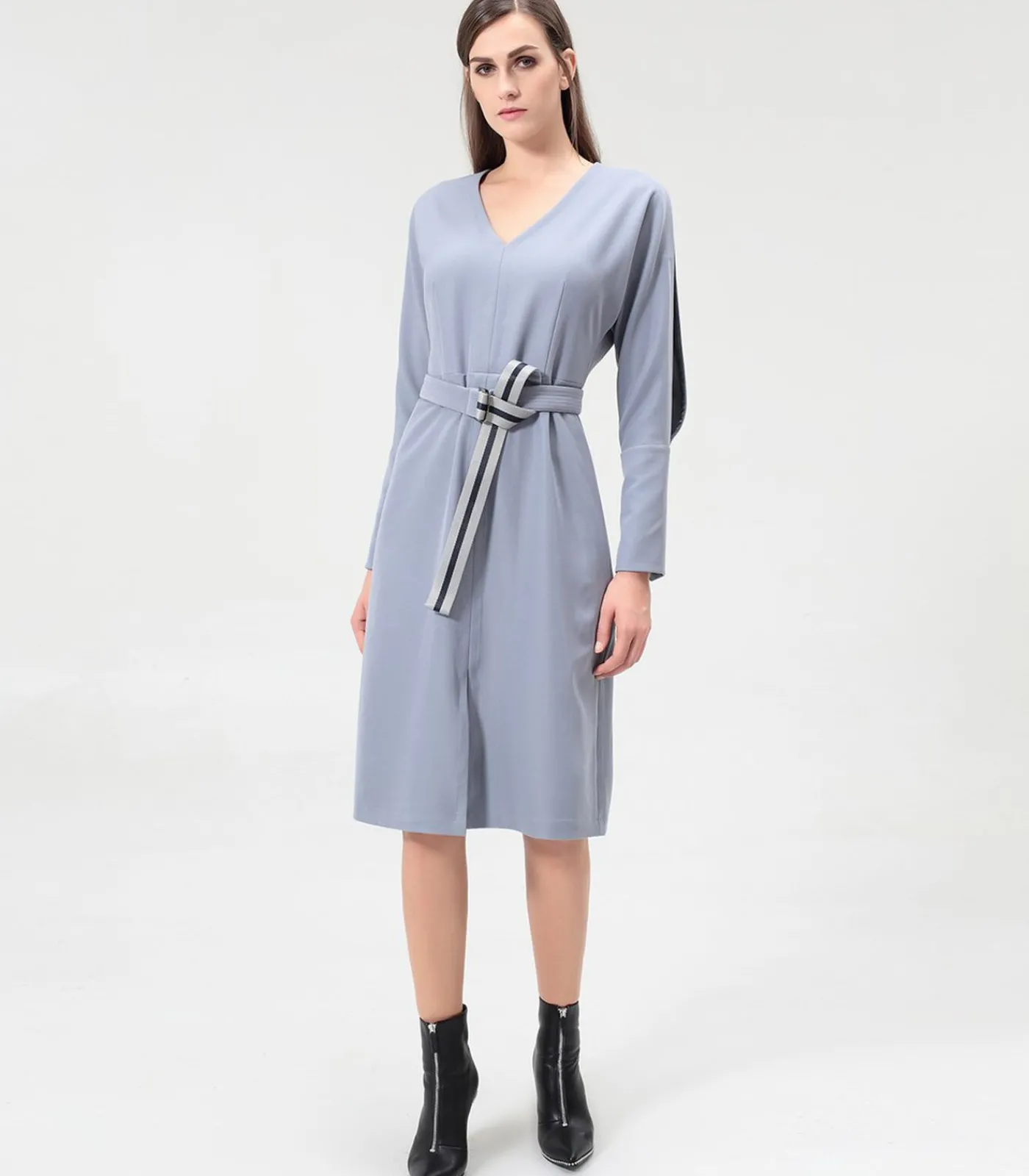Smart & Joy V-hals jurk met vleermuismouwen blue Clearance
