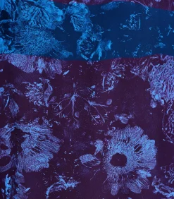 La Fée Maraboutée Vloeiende korte jurk met pruimprint violet Discount