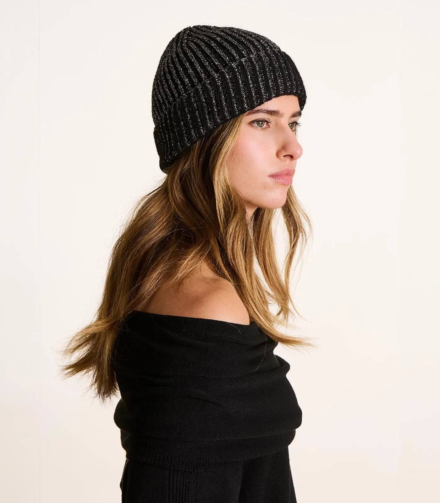 La Fée Maraboutée Zwarte muts met zilveren lurex, gebreid black New